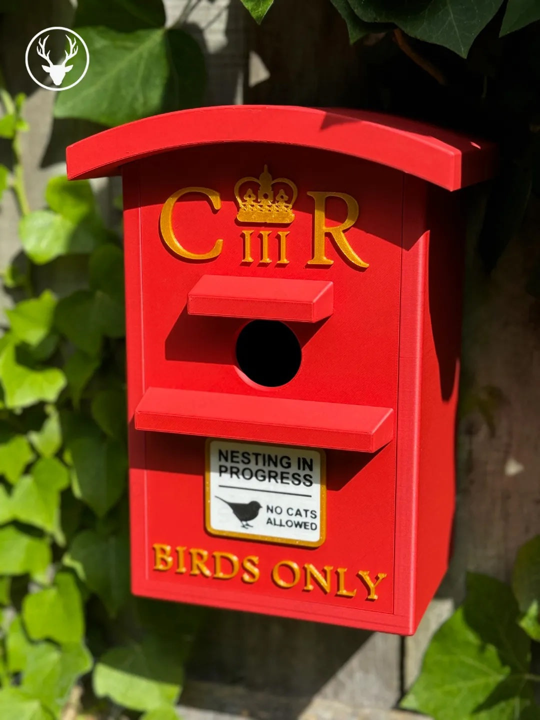 Royal Mail-Inspired Birdhouse – A Quirky Garden Feature for Bird Lovers